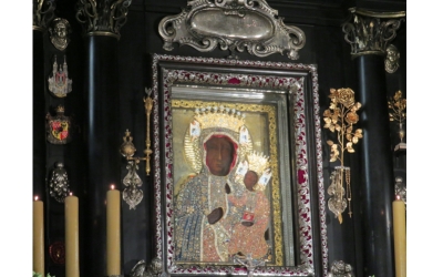 Triển lãm các ảnh tượng Đức Mẹ được đội triều thiên tại đền thờ Thánh Phêrô